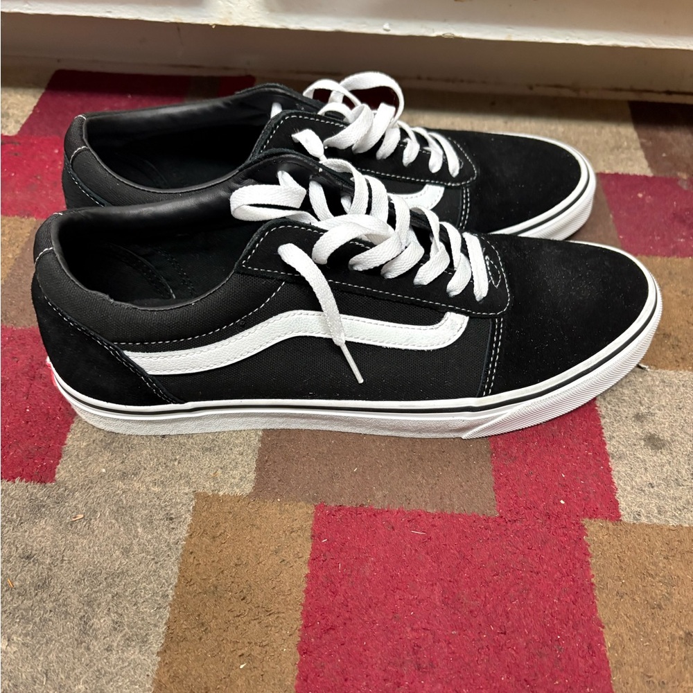 Vans Men's Classic Black and White Canvas Sneakers